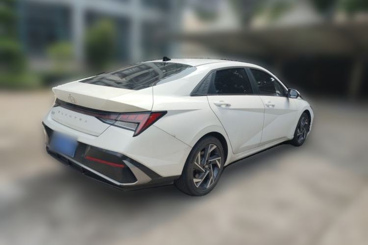 Used Hyundai Elantra 2023 1.5L CVT LUX Prestige Edition Rear Right 45 Deg
