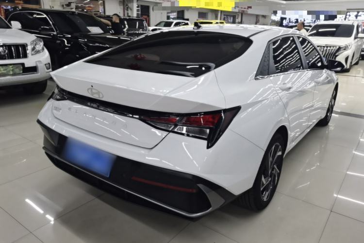 Used Hyundai Elantra 2023 1.5L CVT GLX Elite Edition Rear Right 45 Deg