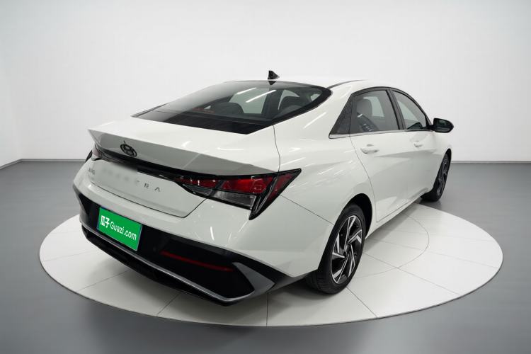 Used Hyundai Elantra 2023 1.5L CVT GLX Elite Edition Rear Right 45 Deg