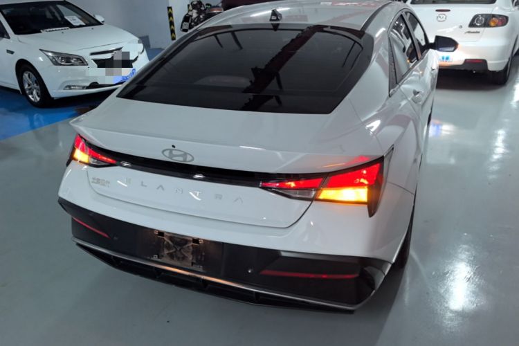 Used Hyundai Elantra 2023 1.5L CVT GLX Elite Edition Rear Right 45 Deg