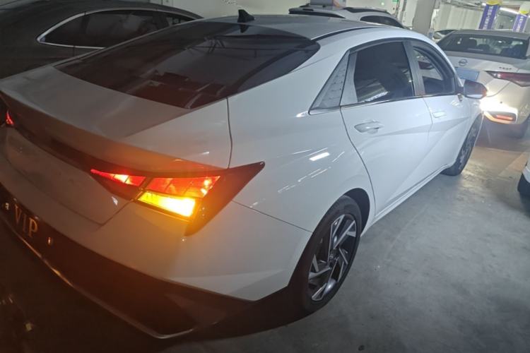 Used Hyundai Elantra 2023 1.5L CVT GLX Elite Edition Rear Right 45 Deg