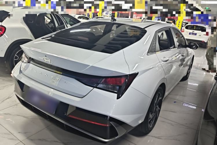 Used Hyundai Elantra 2023 1.5L CVT GLX Elite Edition Rear Right 45 Deg