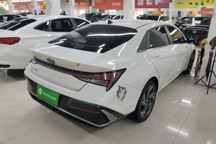 Used Hyundai Elantra 2023 1.5L CVT LUX Prestige Edition Rear Right 45 Deg