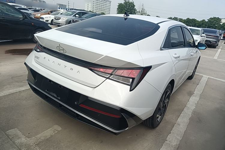 Used Hyundai Elantra 2023 1.5L CVT GLX Elite Edition Rear Right 45 Deg