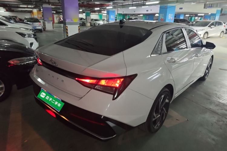 Used Hyundai Elantra 2023 1.5L CVT GLX Elite Edition Rear Right 45 Deg