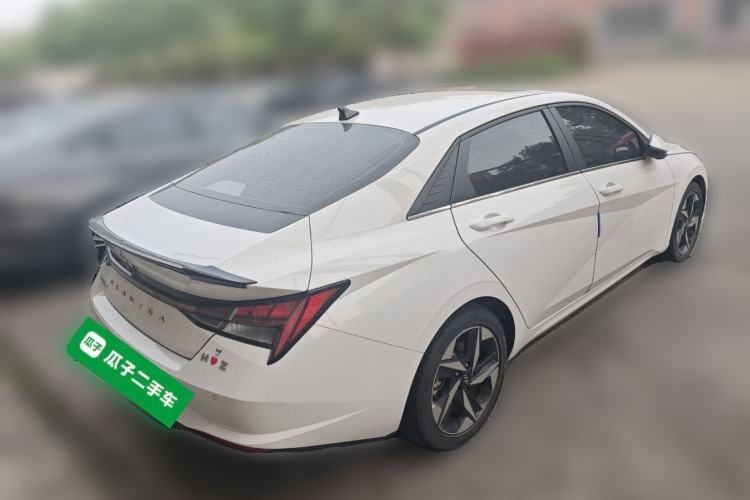 Used Hyundai Elantra 2023 1.5L CVT LUX Prestige Edition Rear Right 45 Deg