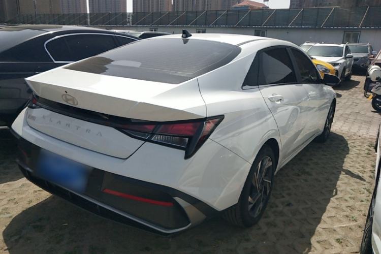 Used Hyundai Elantra 2023 1.5L CVT GLX Elite Edition Rear Right 45 Deg