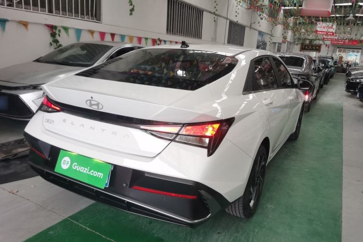 Used Hyundai Elantra 2023 1.5L CVT GLX Elite Edition Rear Right 45 Deg