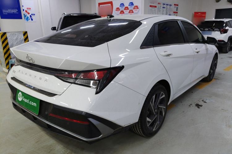 Used Hyundai Elantra 2023 1.5L CVT GLX Elite Edition Rear Right 45 Deg
