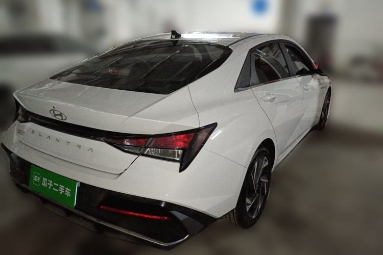 Used Hyundai Elantra 2023 1.5L CVT GLX Elite Edition Rear Right 45 Deg