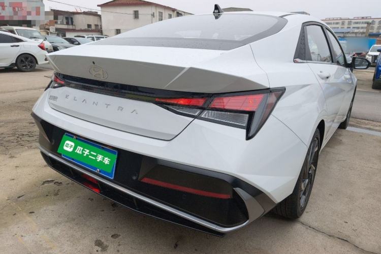 Used Hyundai Elantra 2023 1.5L CVT GLX Elite Edition Rear Right 45 Deg