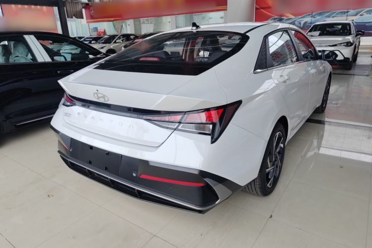 Used Hyundai Elantra 2023 1.5L CVT GLX Elite Edition Rear Right 45 Deg