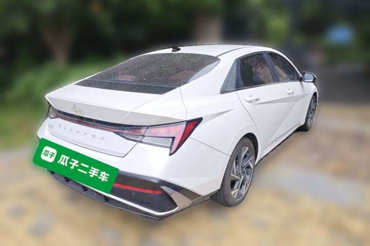 Used Hyundai Elantra 2023 1.5L CVT LUX Prestige Edition Rear Right 45 Deg