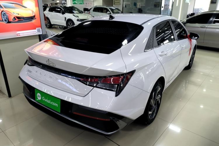 Used Hyundai Elantra 2023 1.5L CVT GLX Elite Edition Rear Right 45 Deg
