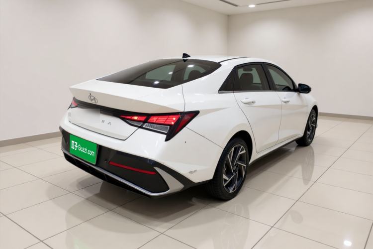 Used Hyundai Elantra 2023 1.5L CVT GLX Elite Edition Rear Right 45 Deg