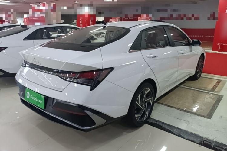 Used Hyundai Elantra 2023 1.5L CVT GLX Elite Edition Rear Right 45 Deg
