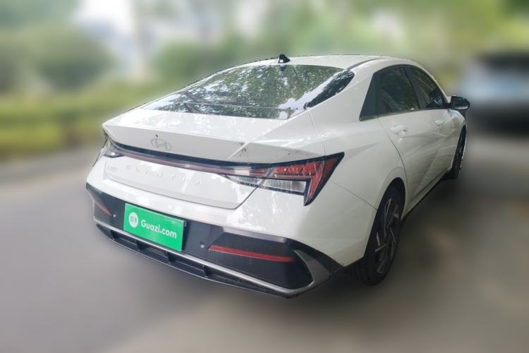 Used Hyundai Elantra 2023 1.5L CVT LUX Prestige Edition Rear Right 45 Deg