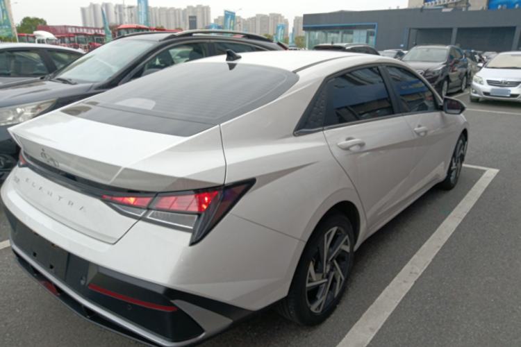 Used Hyundai Elantra 2023 1.5L CVT GLX Elite Edition Rear Right 45 Deg