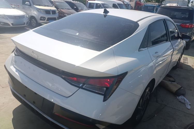 Used Hyundai Elantra 2023 1.5L CVT GLX Elite Edition Rear Right 45 Deg