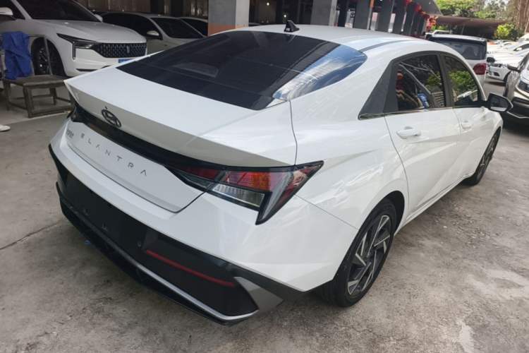 Used Hyundai Elantra 2023 1.5L CVT GLX Elite Edition Rear Right 45 Deg