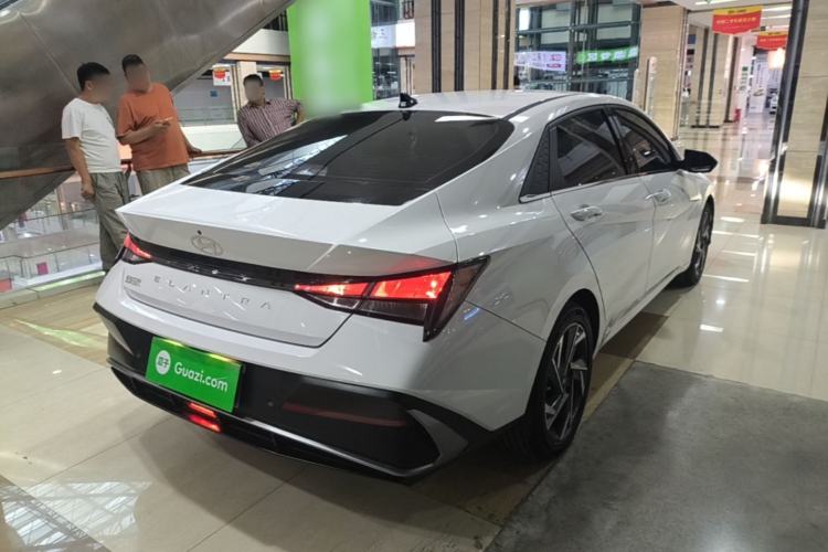 Used Hyundai Elantra 2023 1.5L CVT GLX Elite Edition Rear Right 45 Deg