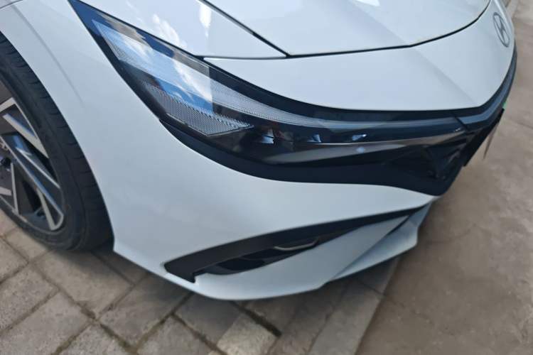 Used Hyundai Elantra 2023 1.5L CVT GLX Elite Edition Right Front Headlight