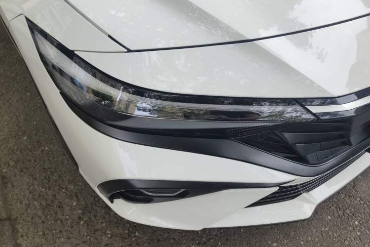 Used Hyundai Elantra 2023 1.5L CVT GLX Elite Edition Right Front Headlight