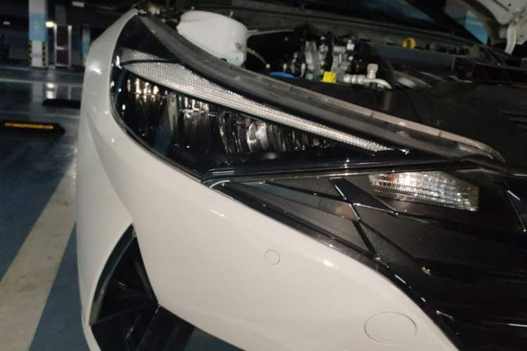 Used Hyundai Elantra 2023 1.5L CVT GLX Elite Edition Right Front Headlight