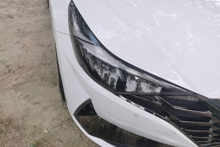 Used Hyundai Elantra 2023 1.5L CVT GLX Elite Edition Right Front Headlight