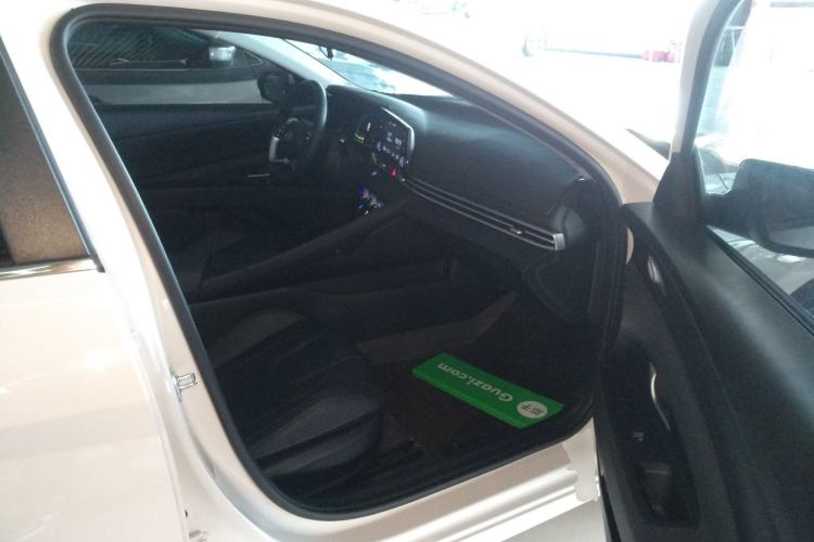 Used Hyundai Elantra 2023 1.5L CVT GLX Elite Edition Right Front Seat