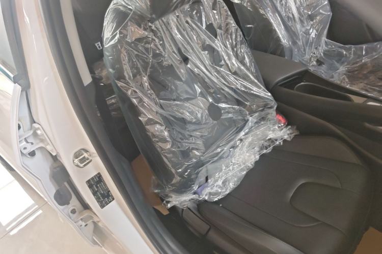 Used Hyundai Elantra 2023 1.5L CVT GLX Elite Edition Right Front Seat