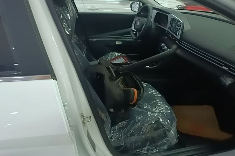 Used Hyundai Elantra 2023 1.5L CVT GLX Elite Edition Right Front Seat