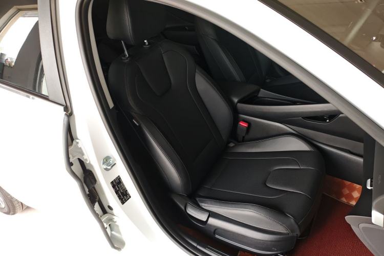 Used Hyundai Elantra 2023 1.5L CVT GLX Elite Edition Right Front Seat