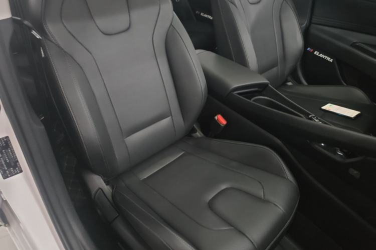 Used Hyundai Elantra 2023 1.5L CVT GLX Elite Edition Right Front Seat