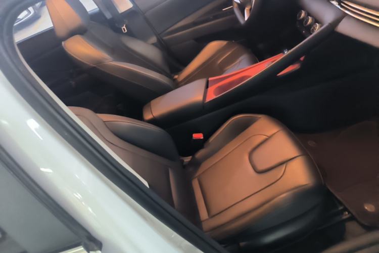 Used Hyundai Elantra 2023 1.5L CVT GLX Elite Edition Right Front Seat