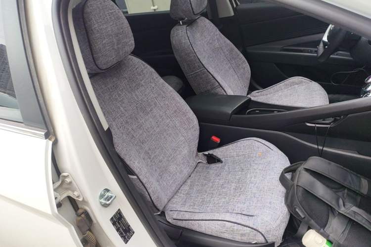 Used Hyundai Elantra 2023 1.5L CVT GLX Elite Edition Right Front Seat