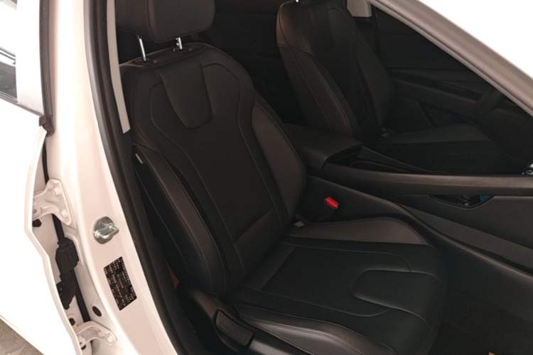 Used Hyundai Elantra 2023 1.5L CVT GLX Elite Edition Right Front Seat