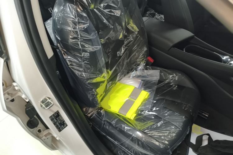Used Hyundai Elantra 2023 1.5L CVT GLX Elite Edition Right Front Seat