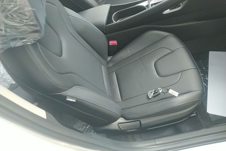 Used Hyundai Elantra 2023 1.5L CVT GLX Elite Edition Right Front Seat