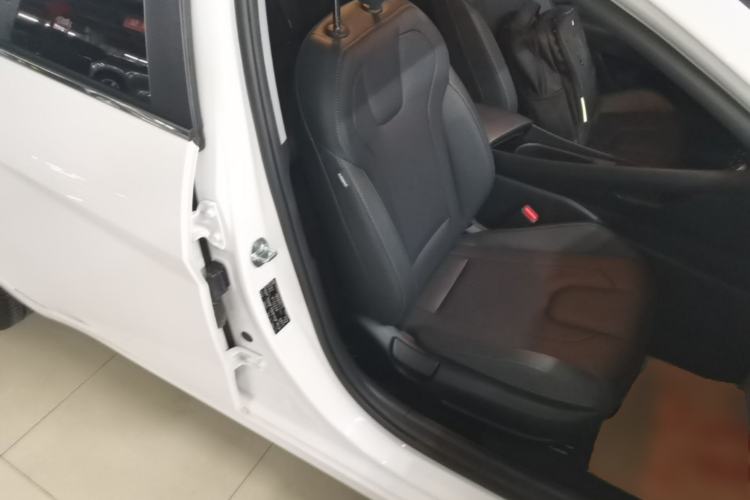 Used Hyundai Elantra 2023 1.5L CVT GLX Elite Edition Right Front Seat