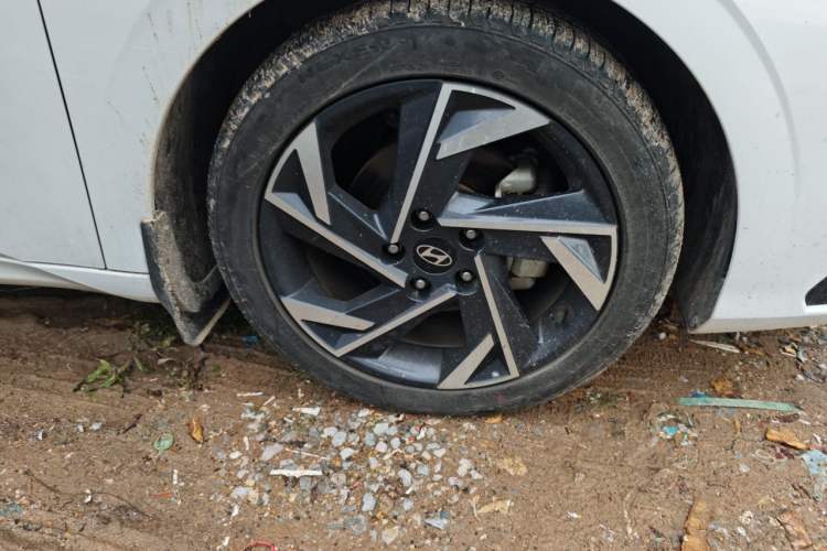 Used Hyundai Elantra 2023 1.5L CVT GLX Elite Edition Right Front Wheel Hub