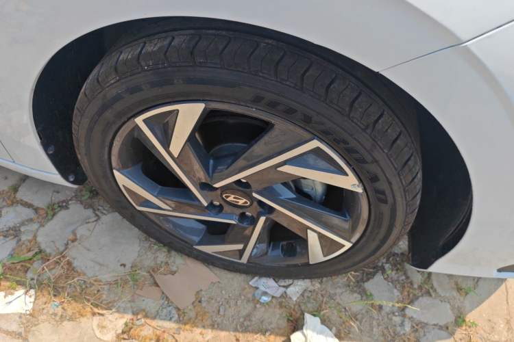 Used Hyundai Elantra 2023 1.5L CVT LUX Prestige Edition Right Front Wheel Hub