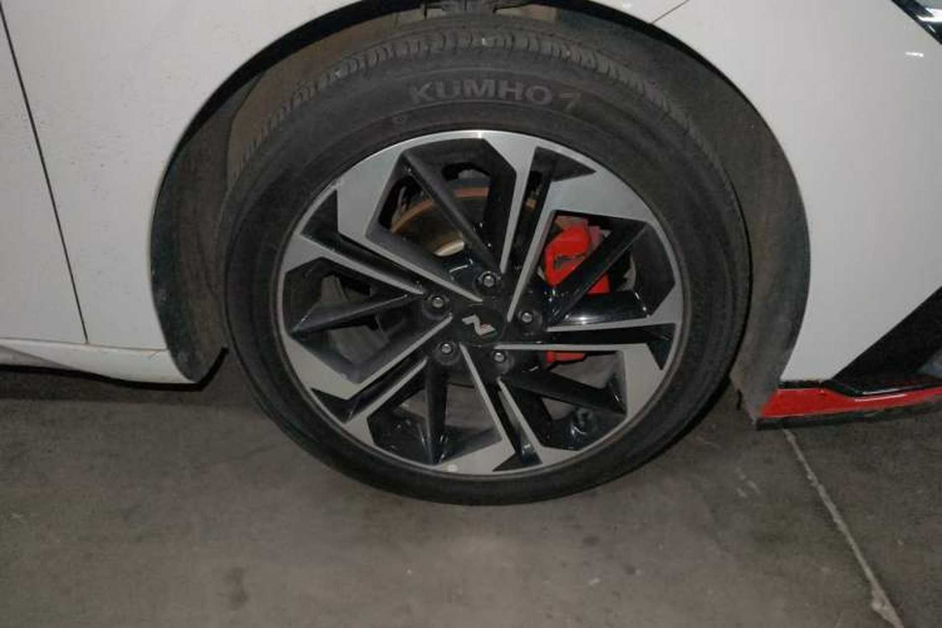 Used Hyundai Elantra 2023 240TGDi DCT N Line GLX Elite Edition Right Front Wheel Hub