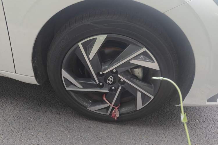 Used Hyundai Elantra 2023 1.5L CVT GLX Elite Edition Right Front Wheel Hub