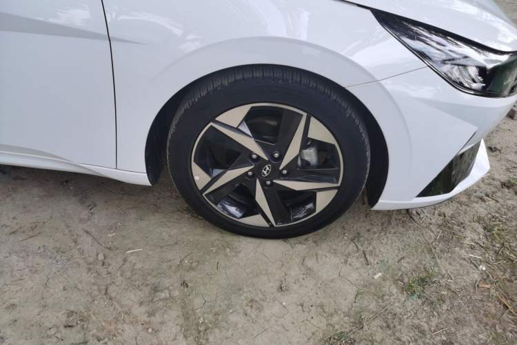 Used Hyundai Elantra 2023 1.5L CVT GLX Elite Edition Right Front Wheel Hub