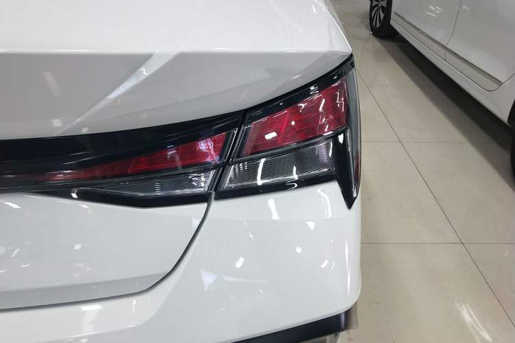Used Hyundai Elantra 2023 1.5L CVT GLX Elite Edition Right Rear Taillight