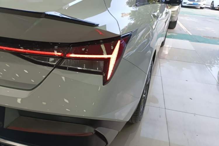 Used Hyundai Elantra 2023 1.5L CVT LUX Prestige Edition Right Rear Taillight