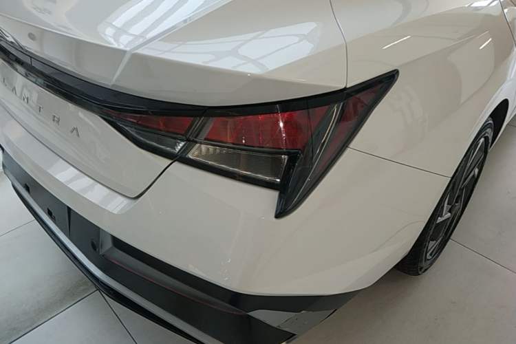 Used Hyundai Elantra 2023 1.5L CVT GLX Elite Edition Right Rear Taillight