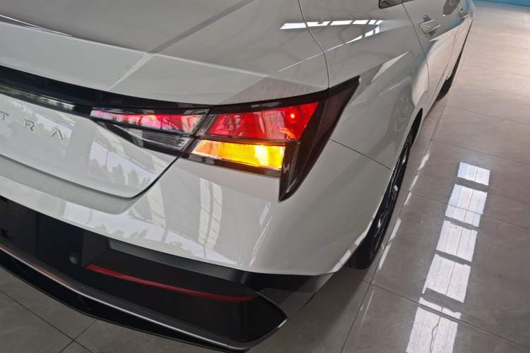 Used Hyundai Elantra 2023 1.5L CVT GLX Elite Edition Right Rear Taillight