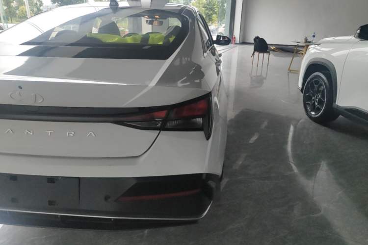 Used Hyundai Elantra 2023 1.5L CVT GLX Elite Edition Right Rear Taillight